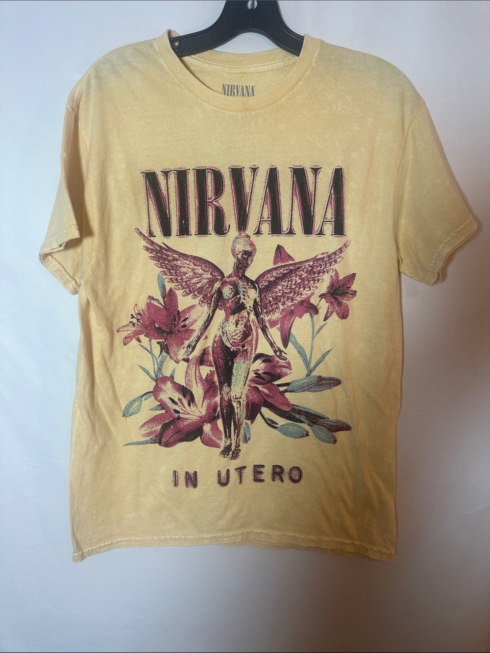 NIRVANA Yellow 'In Utero' Short-Sleeve Graphic Tee